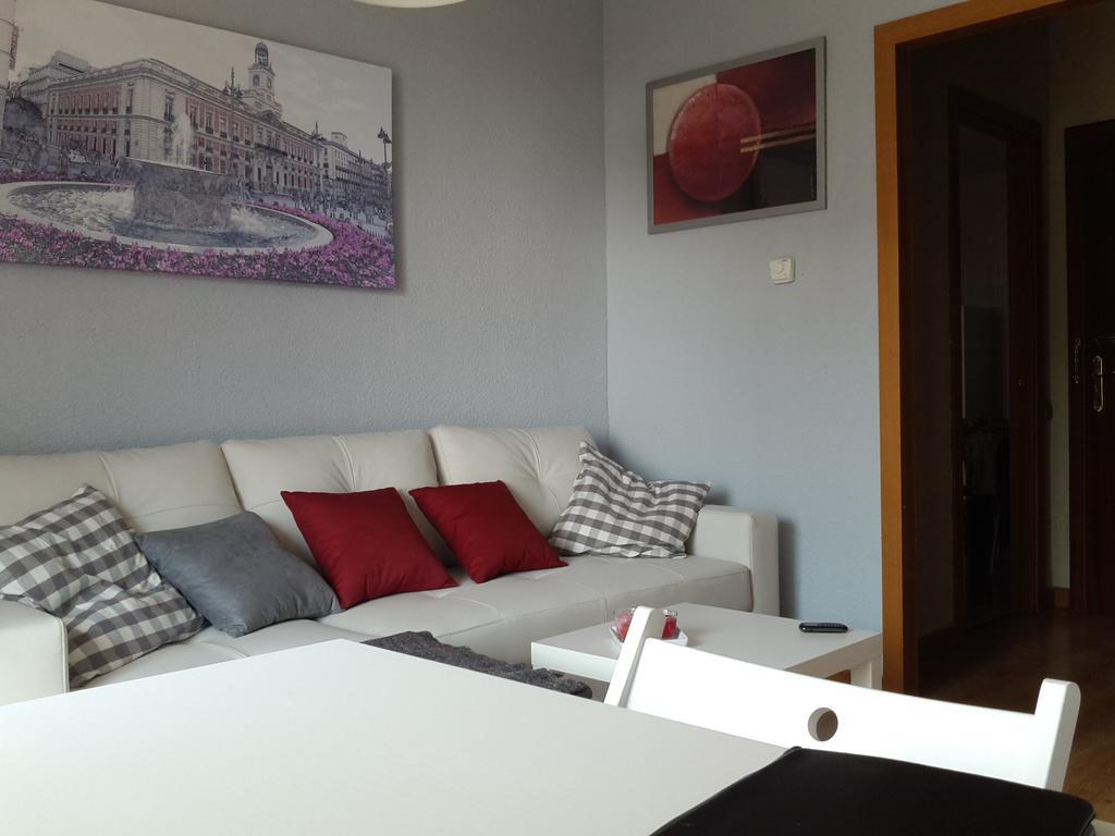 Apartamento Calle Mauricio Legendre Madrid Værelse billede